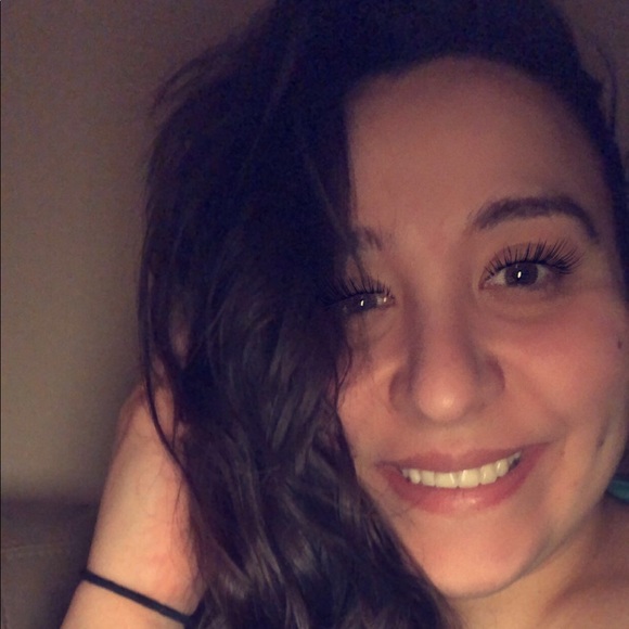 Meet your Posher, Aristea - Picture 1 of 1